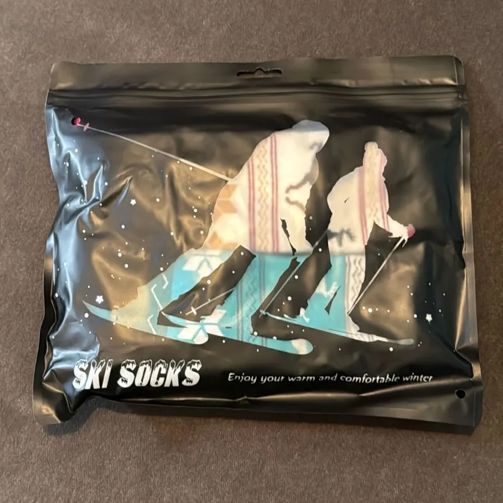 Kids Unisex Winter Snow Ski Socks 2 Pairs Cute Reindeer Design Size Medium NEW